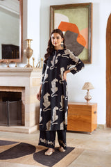 Women's Black Fusion Regular Fit Embroidered Three Quarter Sleeves Kurtas Sets