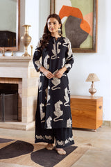 Women's Black Fusion Regular Fit Embroidered Three Quarter Sleeves Kurtas Sets