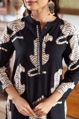 Women's Black Fusion Regular Fit Embroidered Three Quarter Sleeves Kurtas Sets
