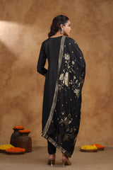 Women's Black Fusion Regular Fit Embroidered Three Quarter Sleeves Kurtas Sets