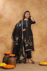 Women's Black Fusion Regular Fit Embroidered Three Quarter Sleeves Kurtas Sets