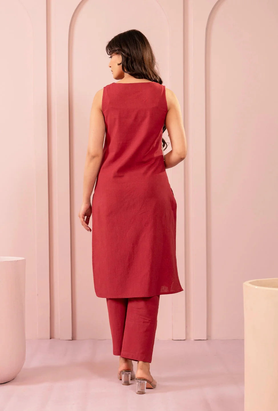 Women's Red Fusion Regular Fit Embroidered Sleevless Kurtas Sets