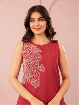 Women's Red Fusion Regular Fit Embroidered Sleevless Kurtas Sets