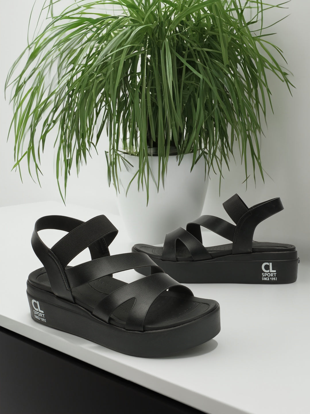 Women's Black Elastic Strap Flatform Sandals