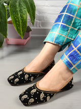 Women's Black Casual Slip-On Flats