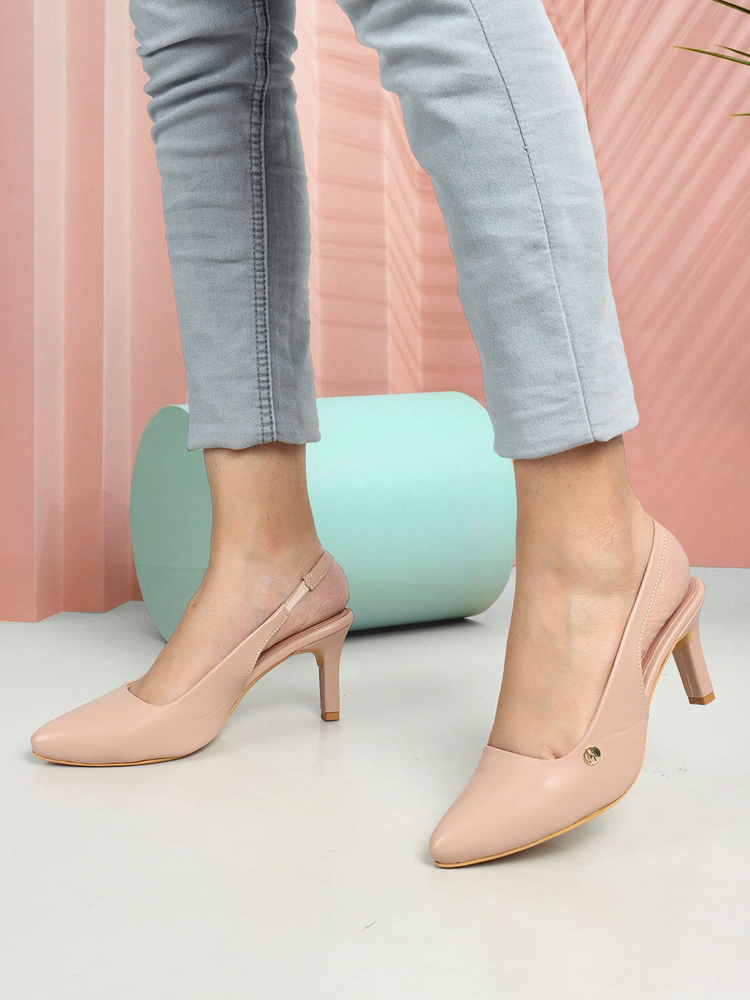 Women's Peach Pointed-Toe Slingback Heels