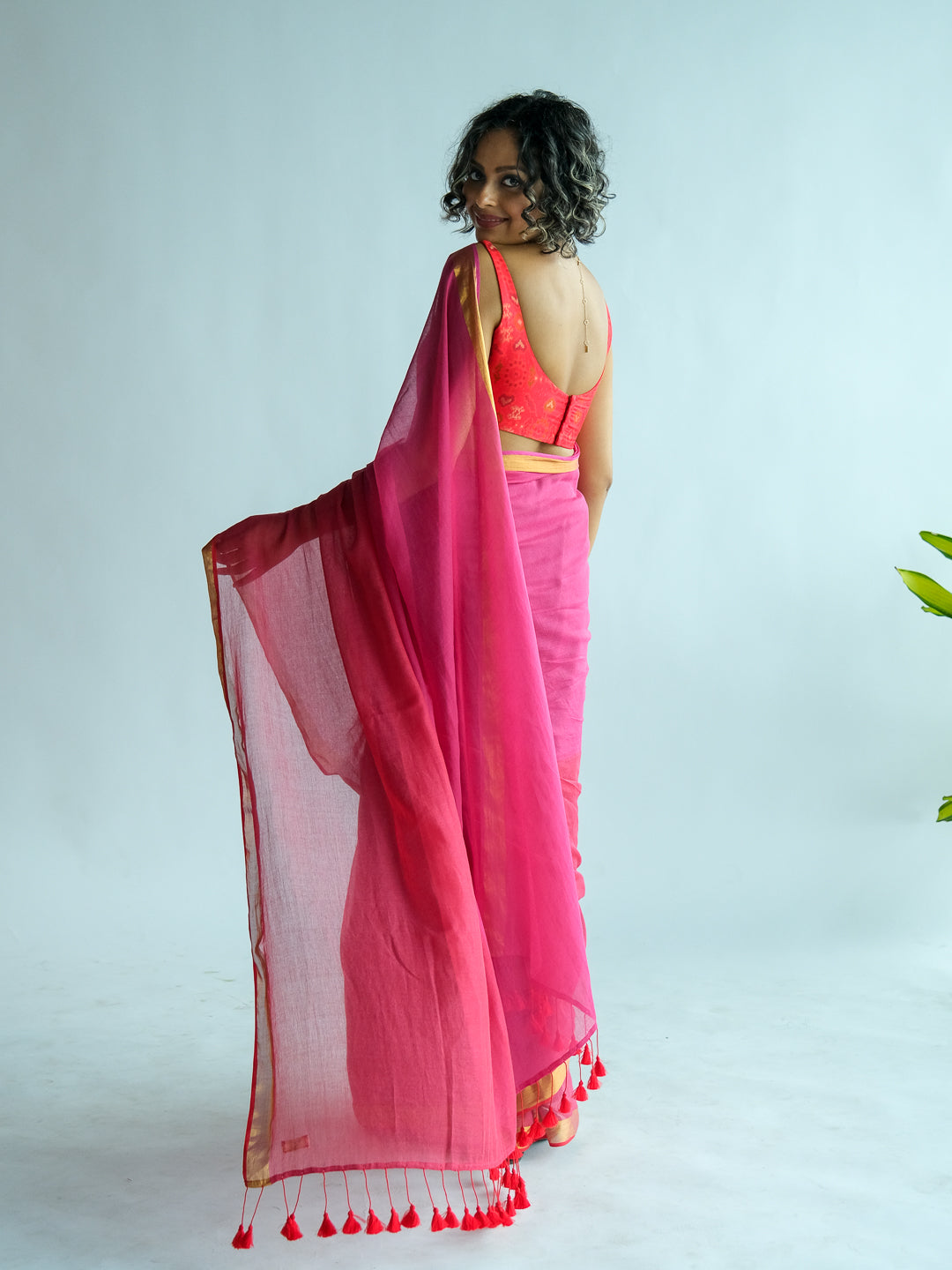Women's Pink Cotton Blend Saree