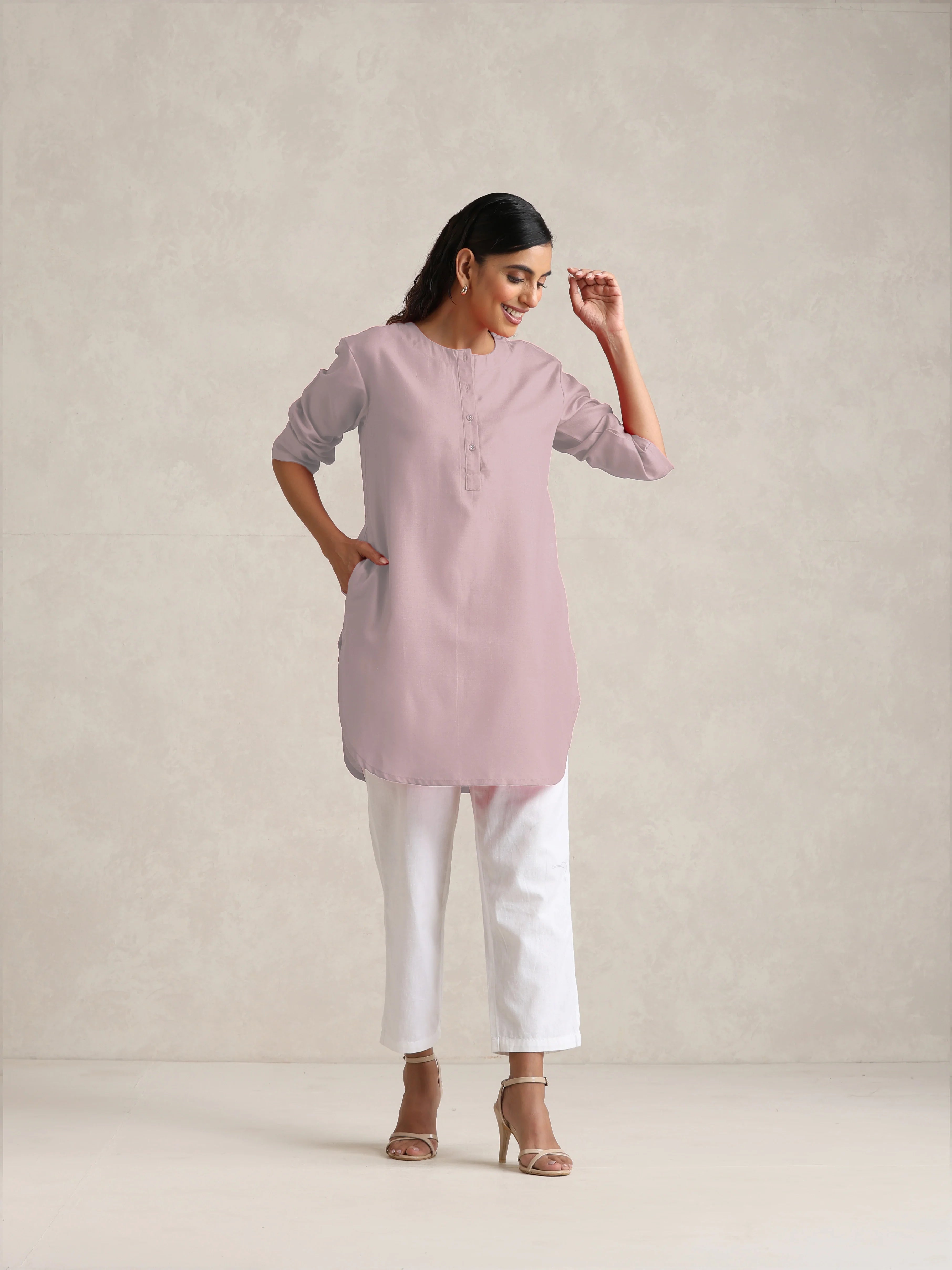 Women's Pink Cotton Blend Short Kurta