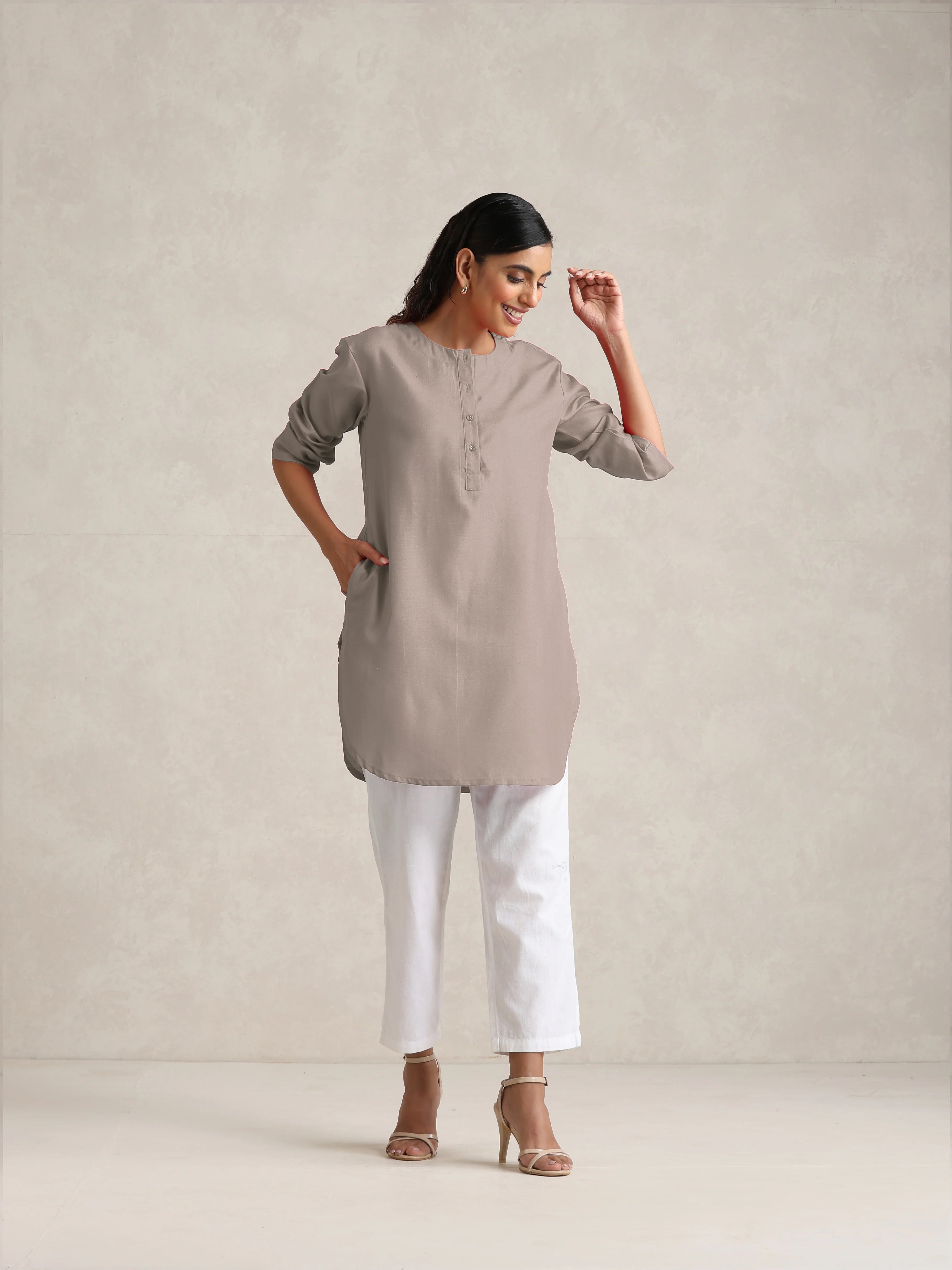 Women's Grey Cotton Blend Short Kurta
