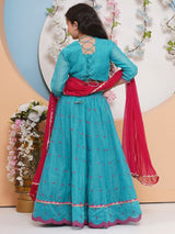 Girls Sea Green & Pink Embroidered Choli and Ready to Wear Lehenga with Dupatta