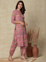 Women's Pink Daily Floral Three-Quarter Sleeves Kurta Sets