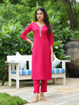 Women's Purple Daily Ethnic Motifs Three-Quarter Sleeves Kurta Sets