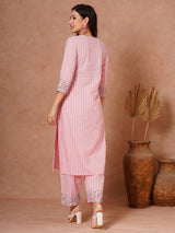 Women's Pink Daily Floral Three-Quarter Sleeves Kurta Sets