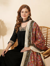 Women's Black Festive Floral Three-Quarter Sleeves Kurta Sets