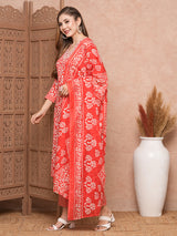 Women's Red Festive Abstract Three-Quarter Sleeves Kurta Sets