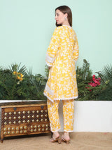 Women's Yellow Ethnic Three Quarter Sleeves Kurta Set