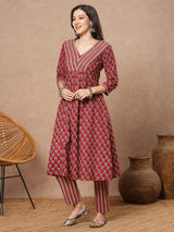 Women's Red Daily Ethnic Motifs Three-Quarter Sleeves Kurta Sets