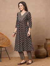 Women's Black Daily Ethnic Motifs Three-Quarter Sleeves Kurta Sets