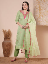Women's Green Festive Geometric Three-Quarter Sleeves Kurta Sets