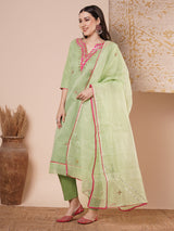 Women's Green Festive Geometric Three-Quarter Sleeves Kurta Sets