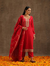 Women's Pink Silk Blend Embroidered Kurta & Silk Blend Solid Trousers with Pink Embroidered Dupatta