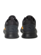 Men's White Casual Amaze Runner Sneaker