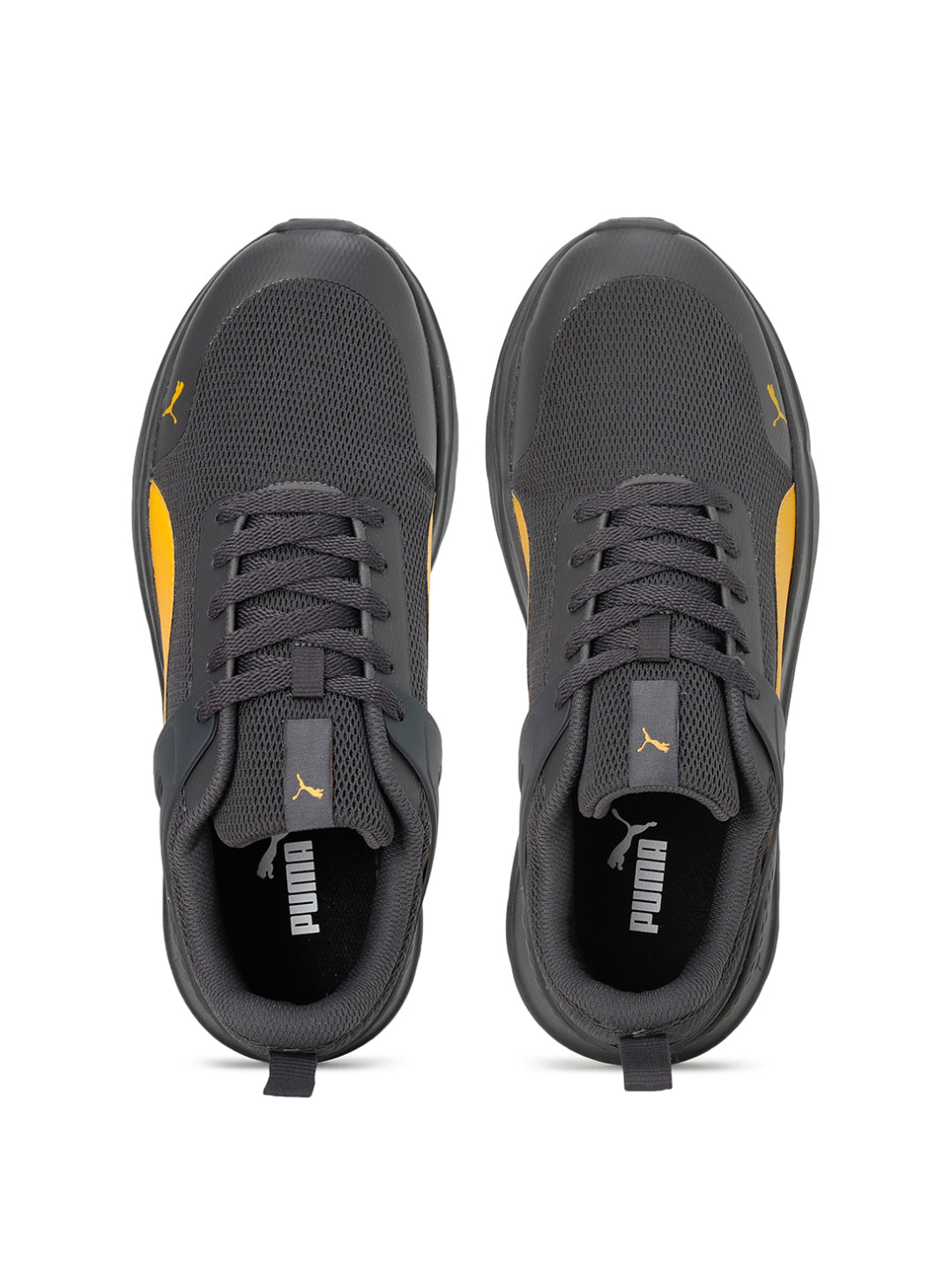 Men's White Casual Amaze Runner Sneaker