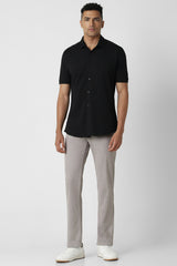Men's Black Casual Slim Fit Solid Half Sleeves Shirt