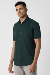 Men's Green Casual Slim Fit Solid Half Sleeves Shirt