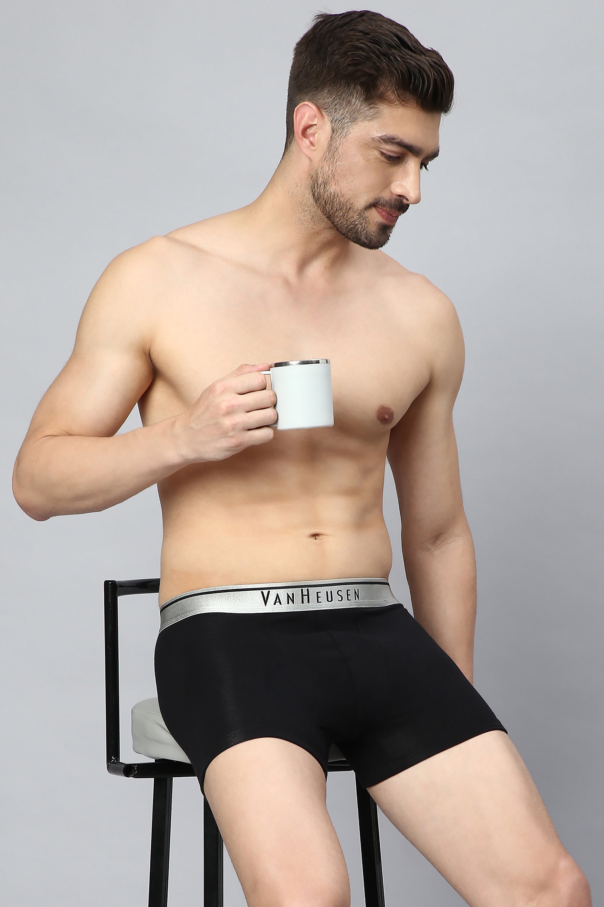 Men's Black Solid Regular Fit Trunk - Pack of 1