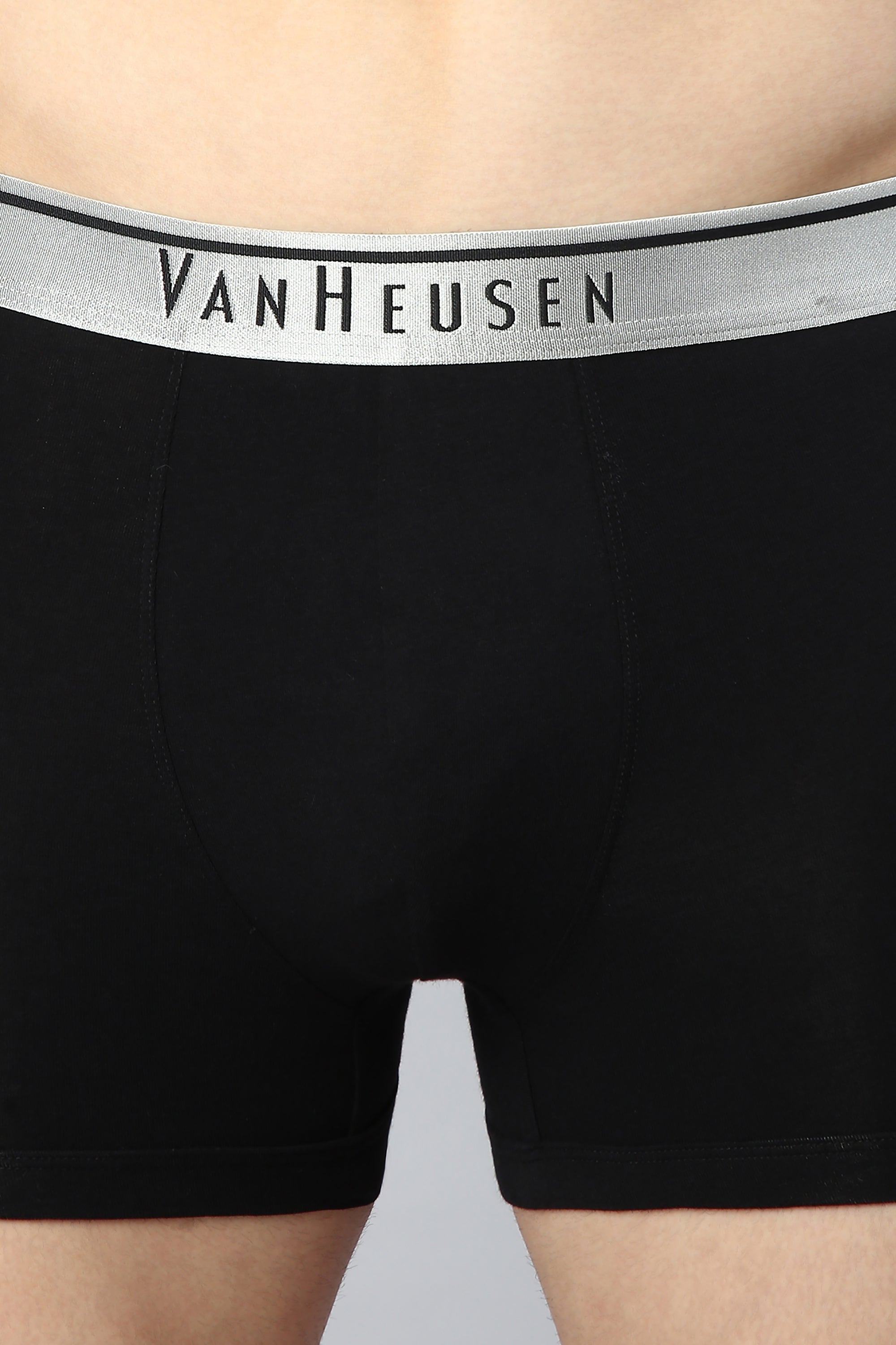 Men's Black Solid Regular Fit Trunk - Pack of 1