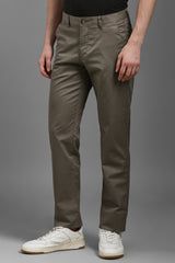 Men's Brown Casual Solid Slim Fit Trouser