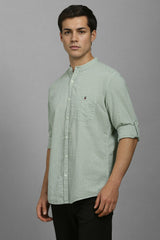 Men's Green Casual Solid Slim Fit Full Sleeves Shirt