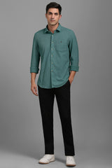 Men's Green Casual Solid Slim Fit Full Sleeves Shirt