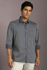 Men's Navy Casual Striped Slim Fit Full Sleeves Shirt