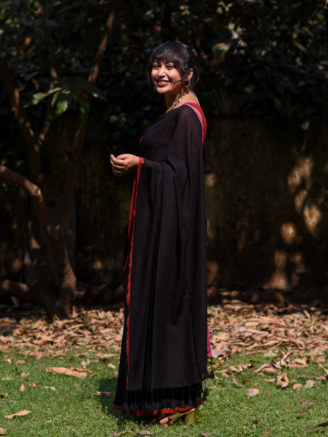 Women's Black Casual Cotton Blend Saree