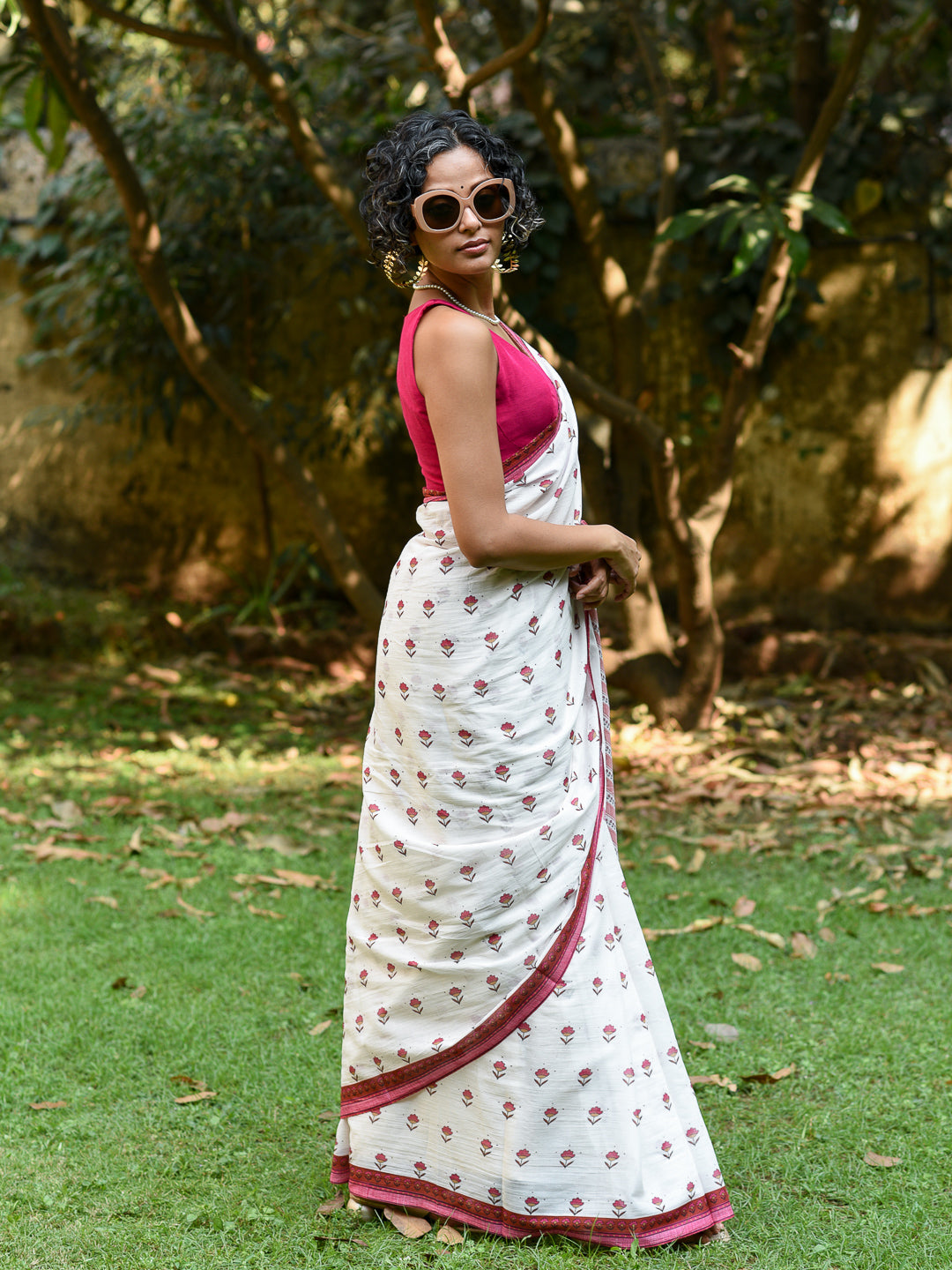 Women's White Pure Cotton Saree