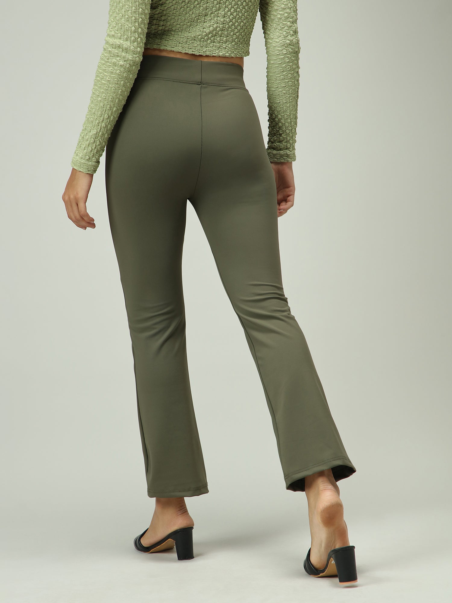 Women's Green Casual Regular Fit Solid Trouser