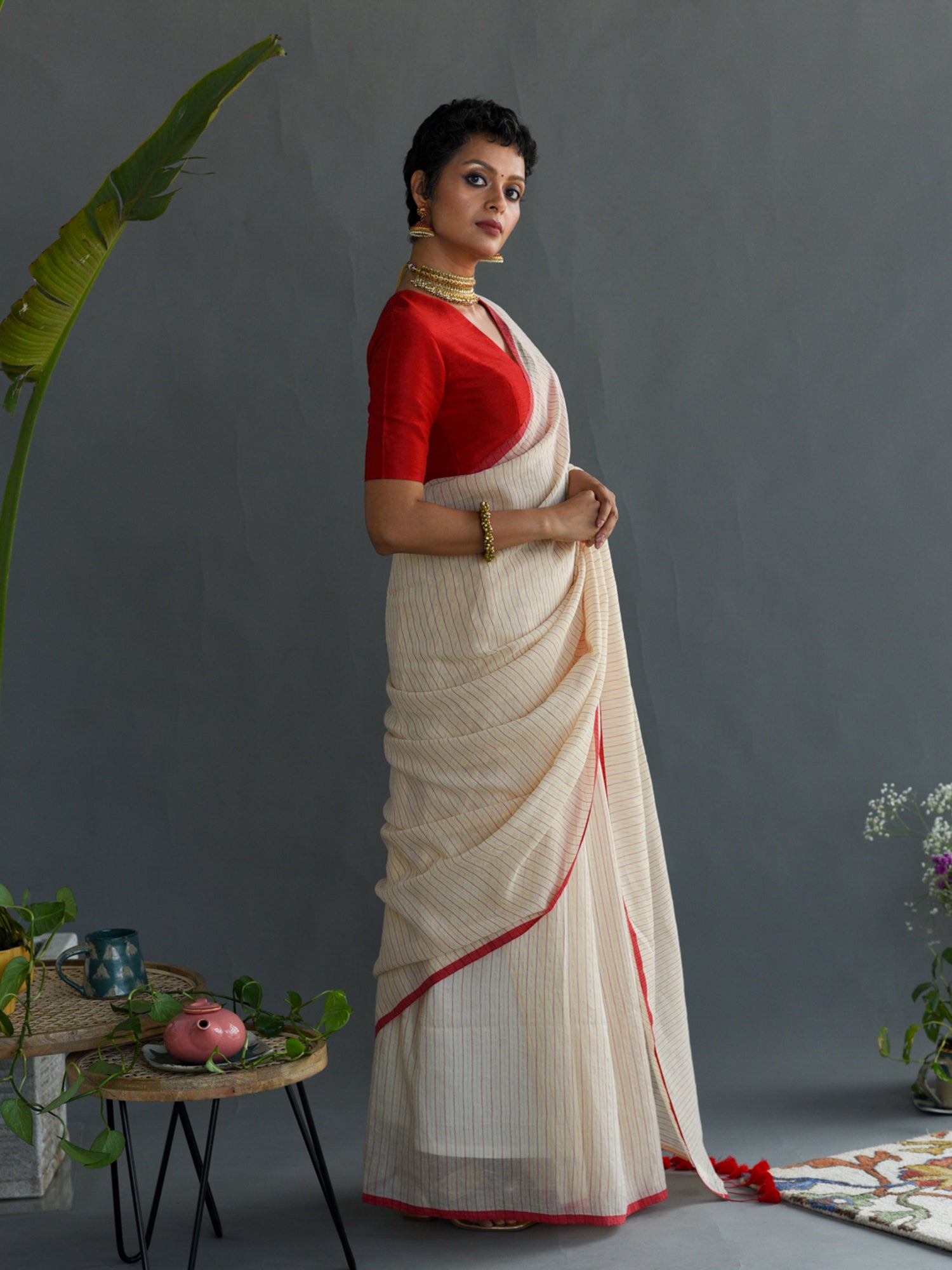 Women's Off White Casual Cotton Blend Saree