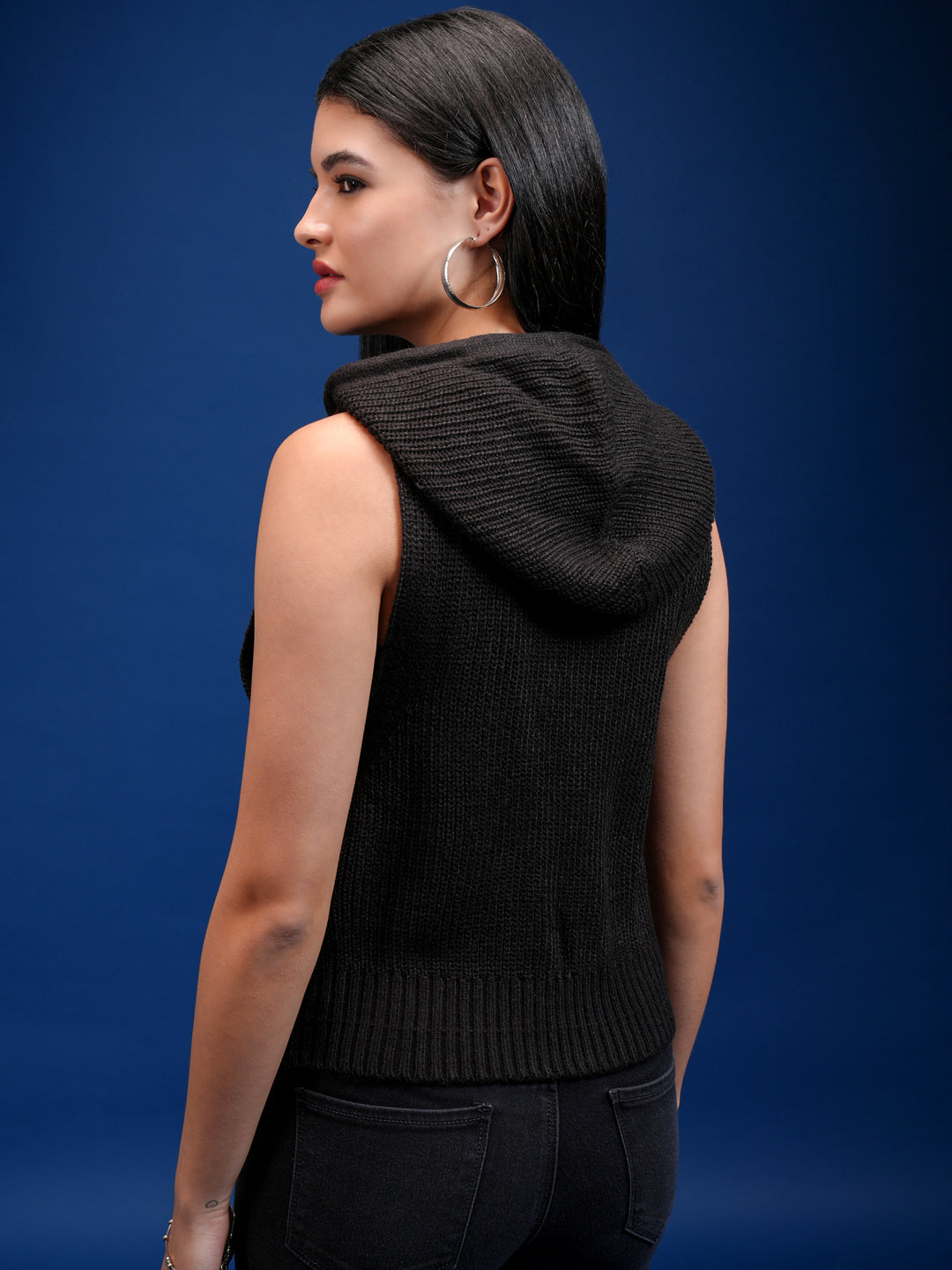 Women's Black Casual Self-Design Sleeveless Sweater