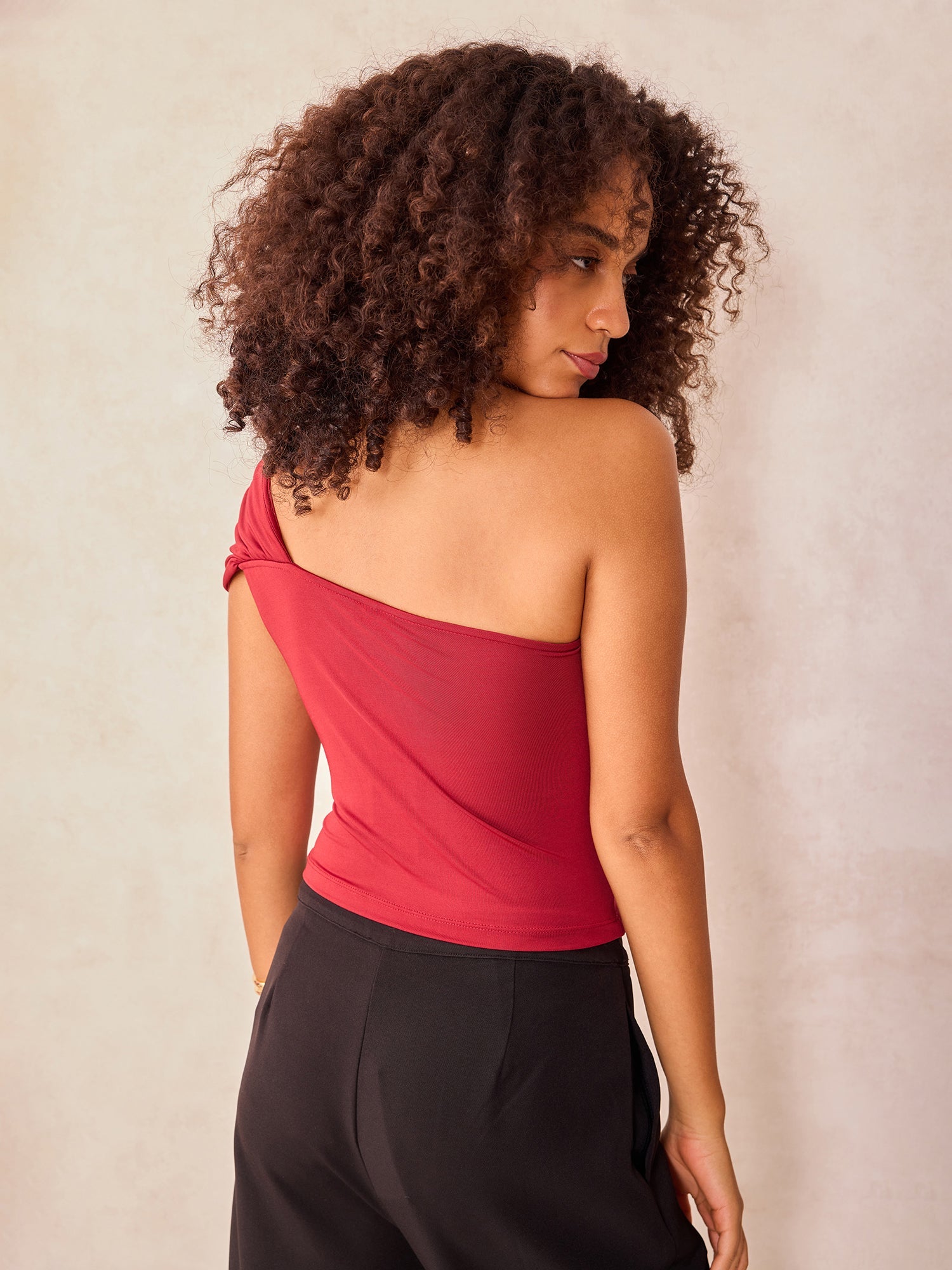 Women's Red Textured One Shoulder Knit Top