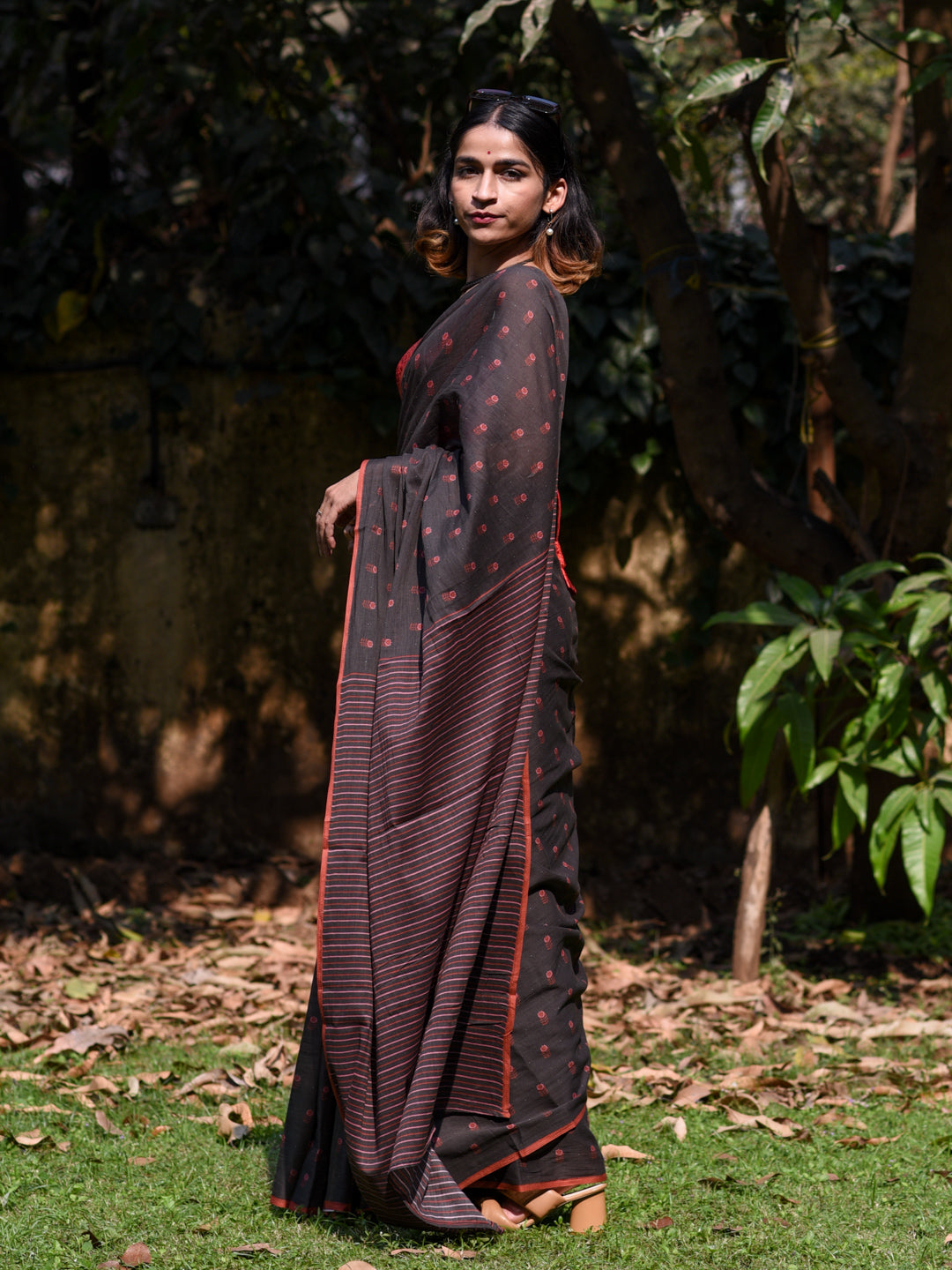 Women's Black Pure Cotton Saree