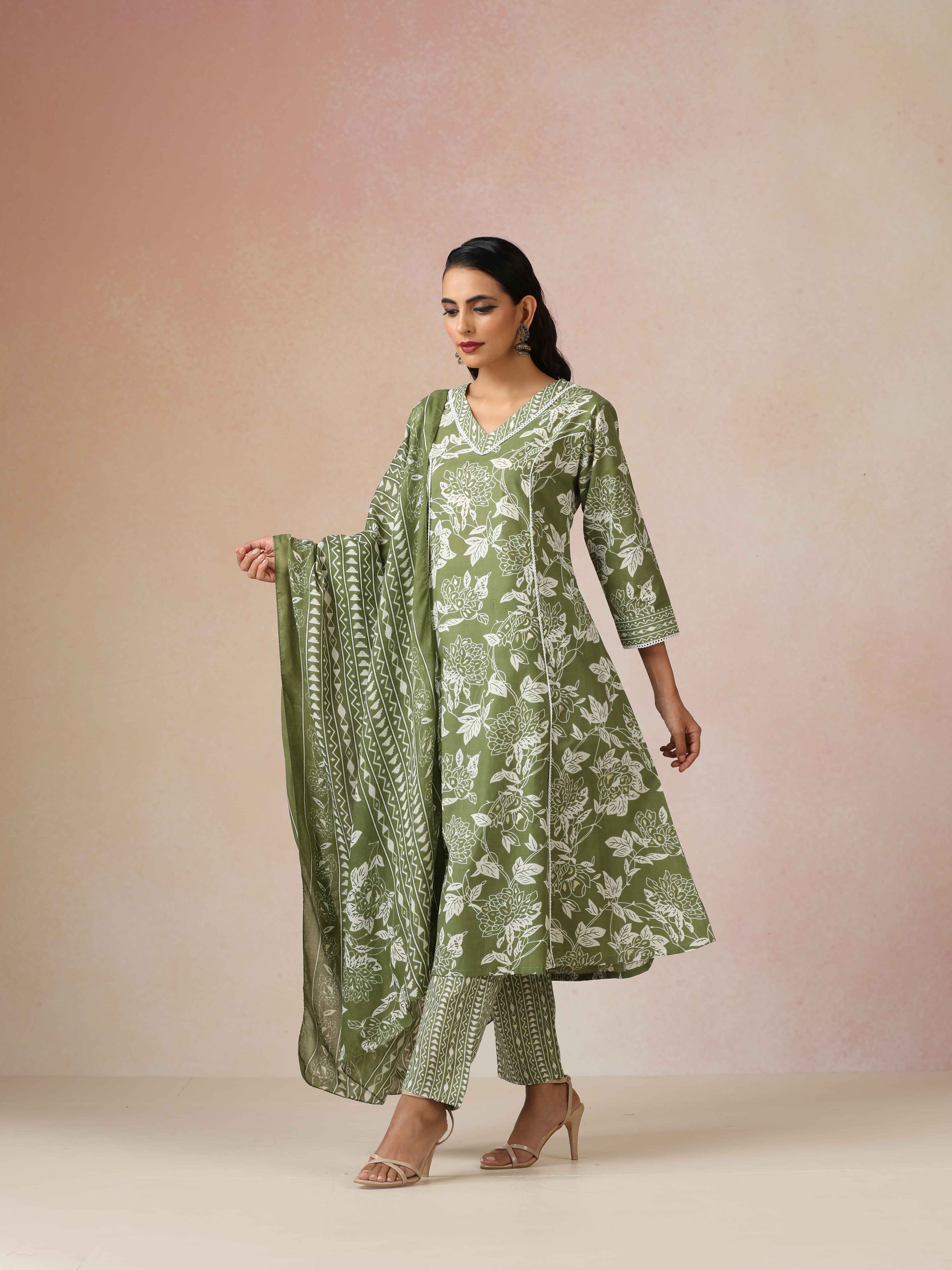 Women's Green Festive Printed Kurta Set