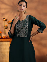 Women's Green Zari Embroidered Paisley Kurta with Solid Trouser and Poly Chiffon Self Design Dupatta