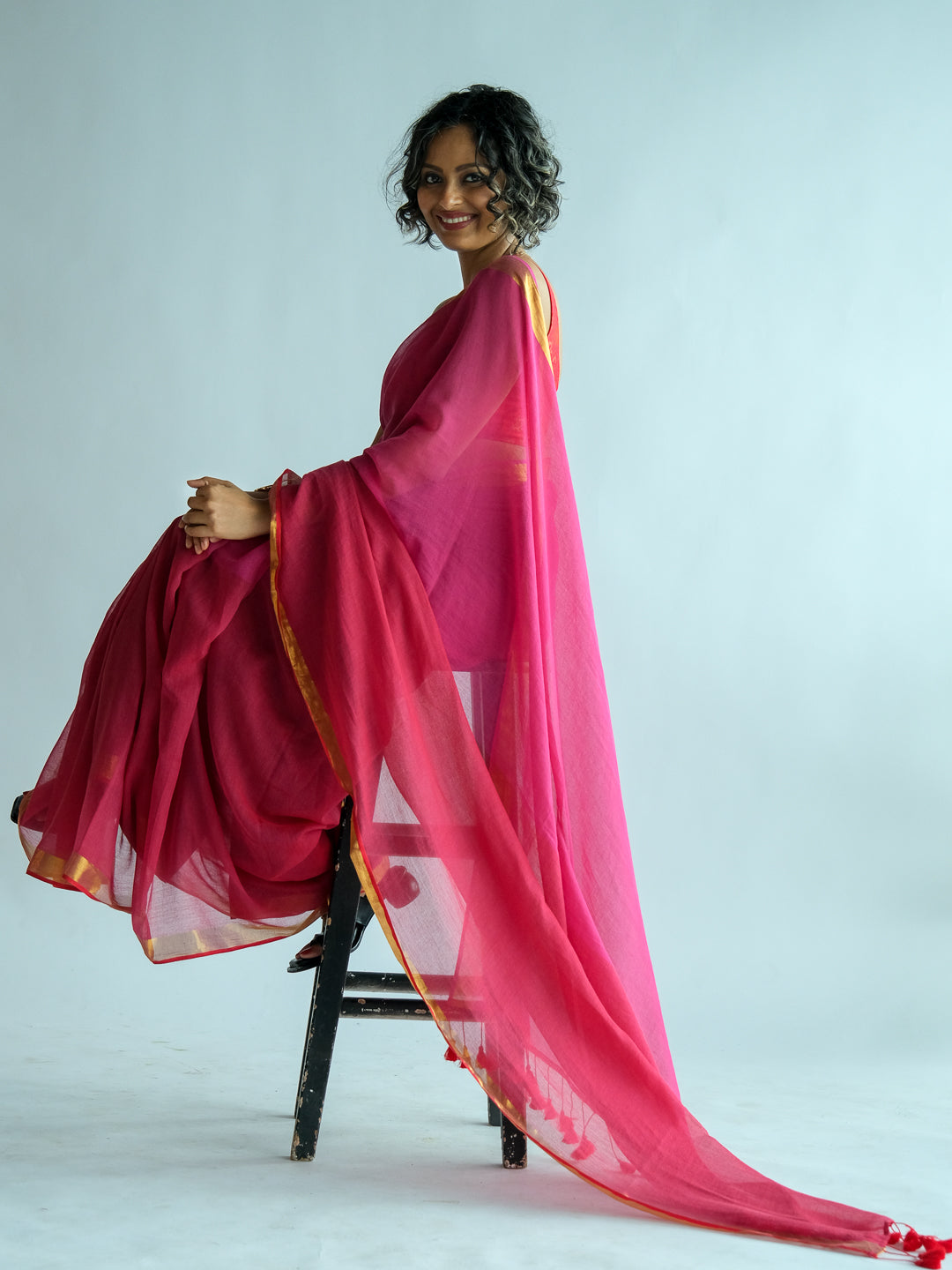 Women's Pink Cotton Blend Saree