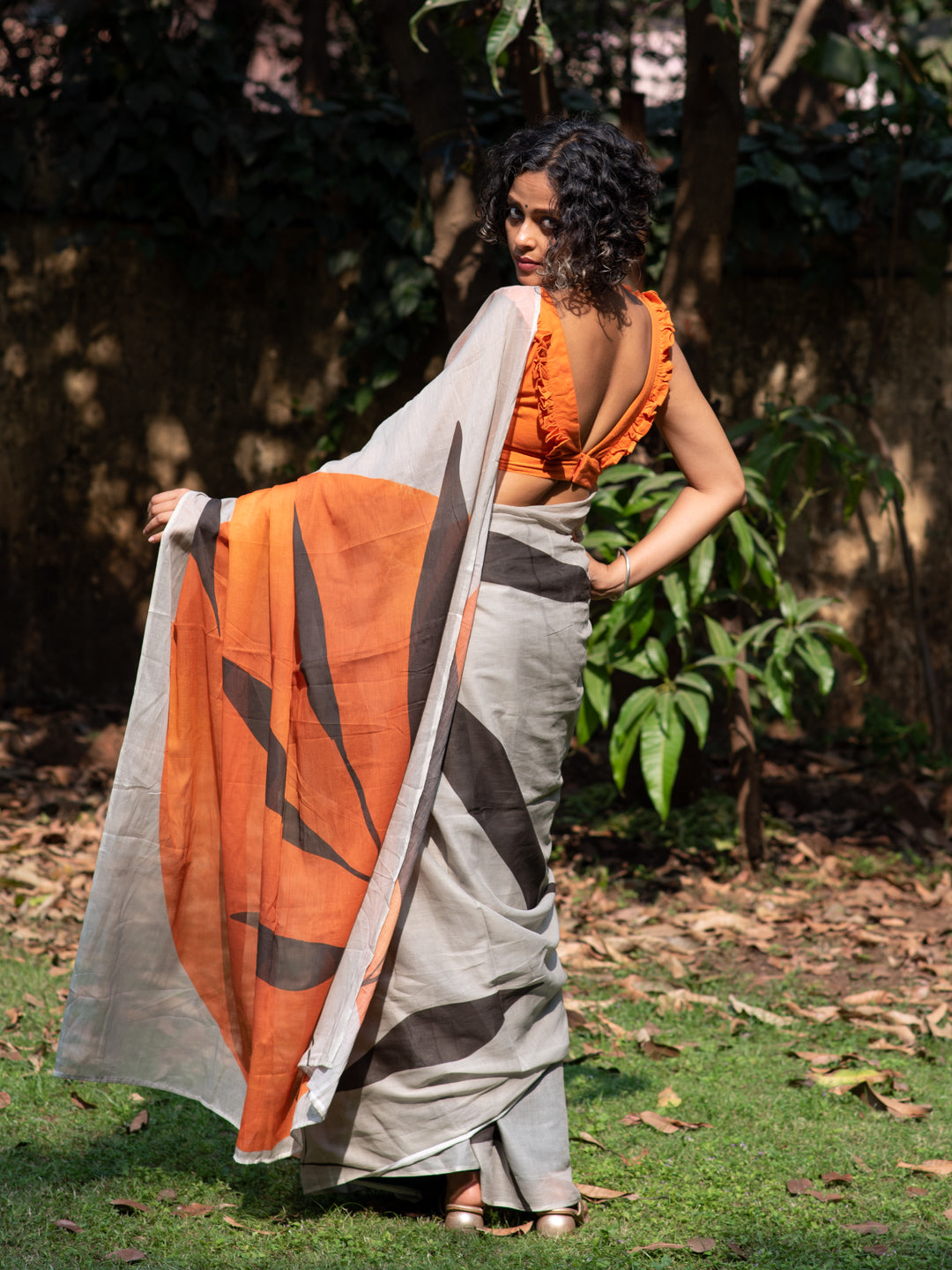 Women's White Pure Cotton Saree