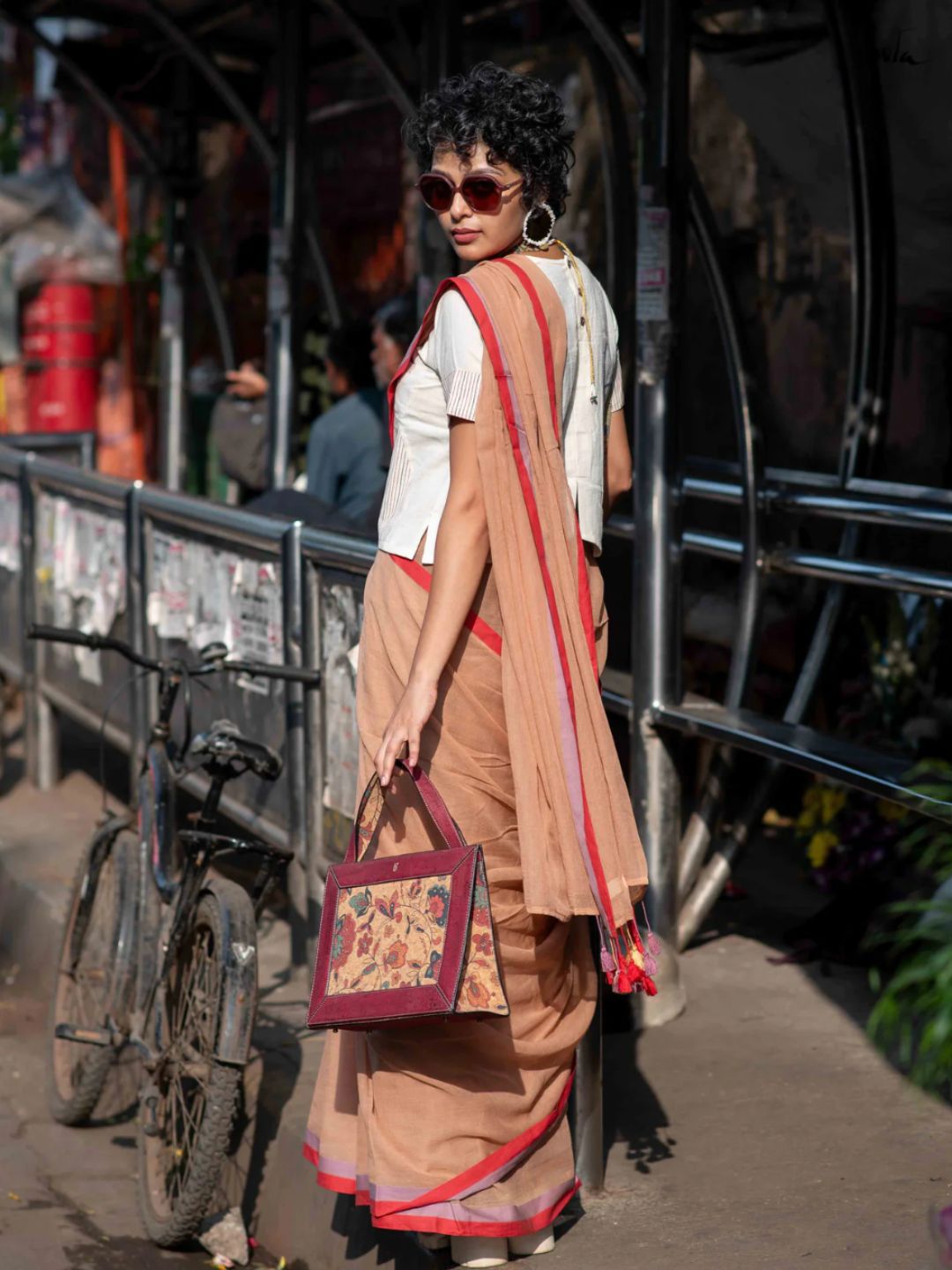 Women's Beige Mul Cotton Saree