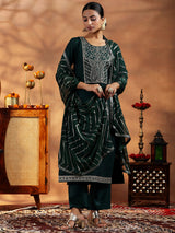 Women's Green Zari Embroidered Paisley Kurta with Solid Trouser and Poly Chiffon Self Design Dupatta
