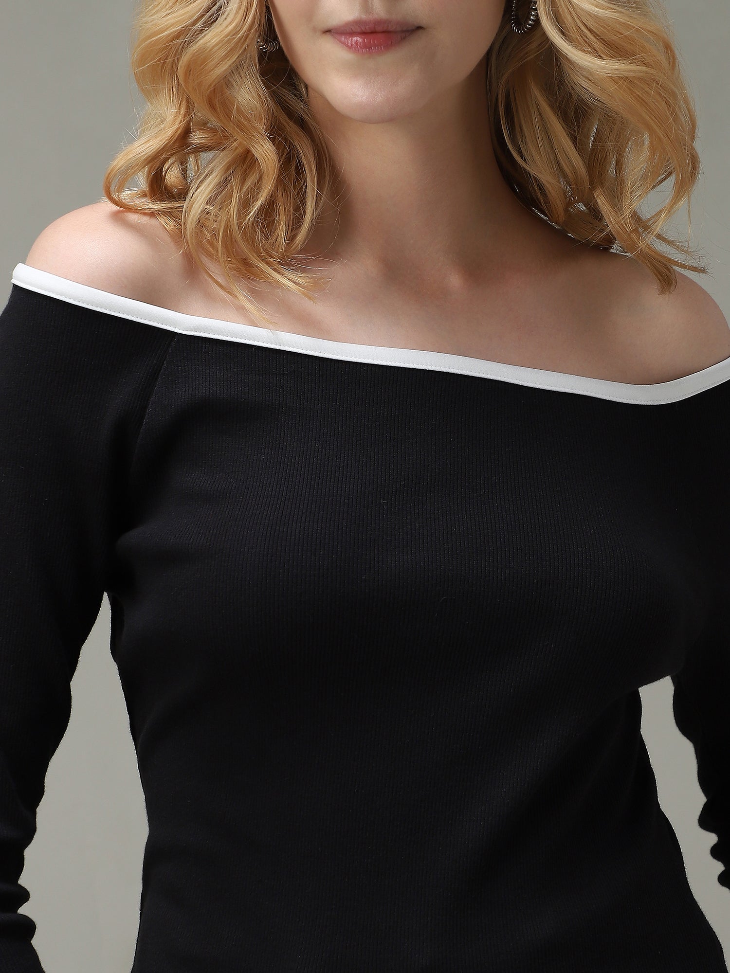 Women's Black Casual Slim Fit Solid Top