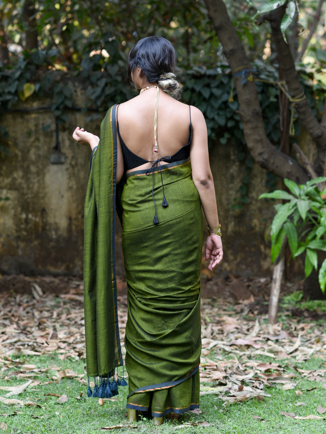 Women's Green Cotton Blend Saree